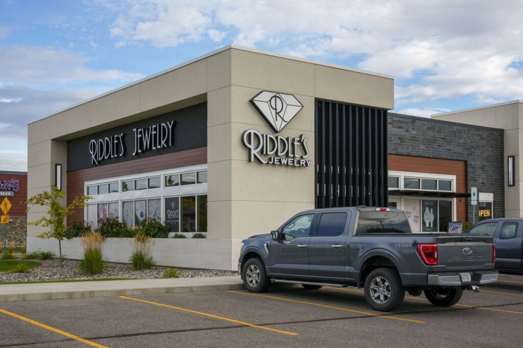 Celebrating a New Home for Watch Enthusiasts in Eastern Montana with Citizen Watch America and Riddle’s Jewelers
