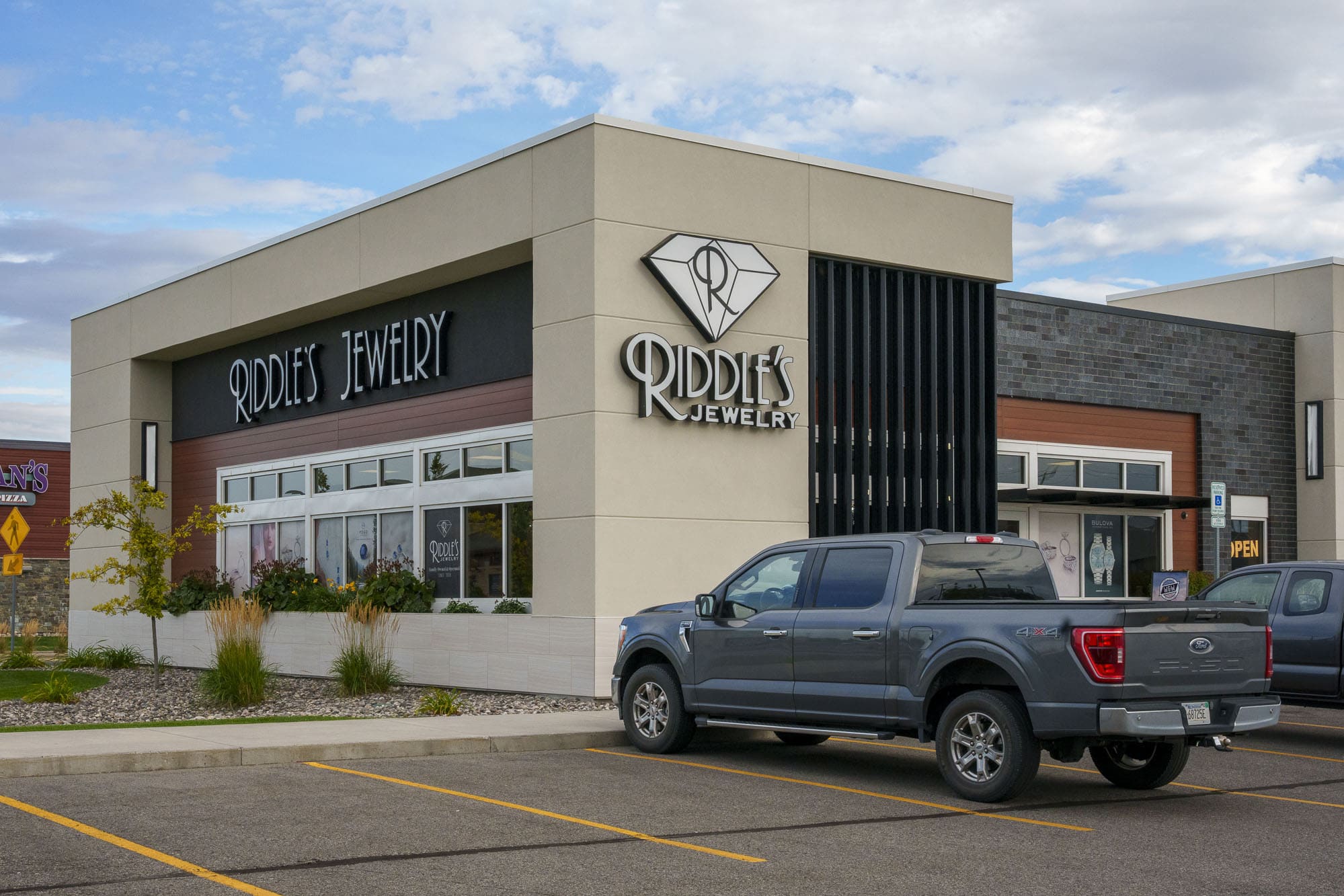 Celebrating a New Home for Watch Enthusiasts in Eastern Montana with Citizen Watch America and Riddle’s Jewelers