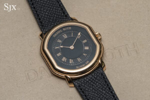 Hands On: Daniel Roth Extra Plat Rose Gold Gilt