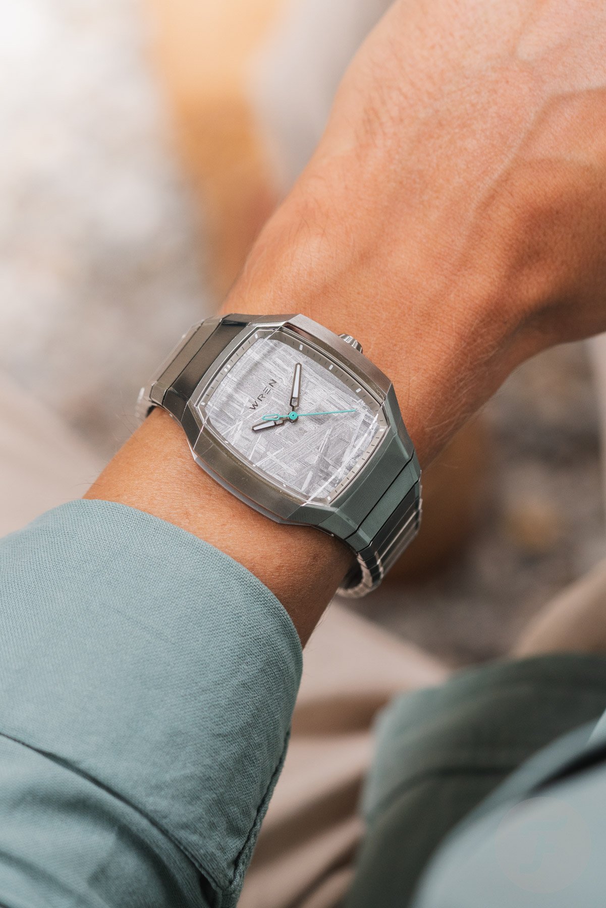 The Wren Vessel: A Surprisingly Wearable Integrated-Bracelet Watch For The Future