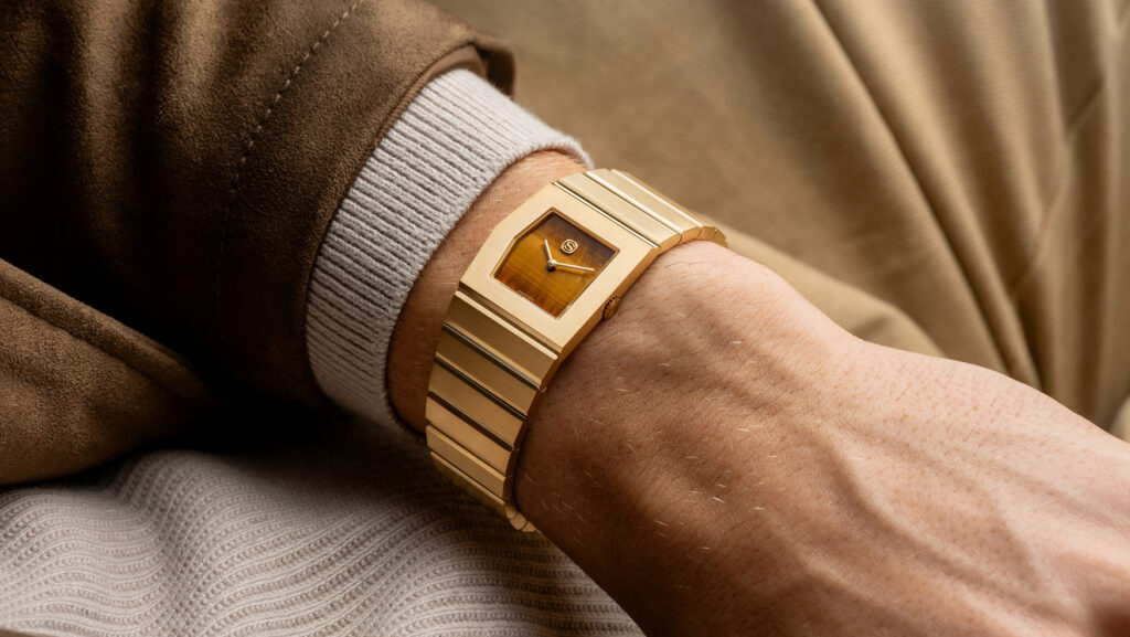Design-led Swedish watch brand, Svea Atelier, unviels its debut dress watch, the Monolith