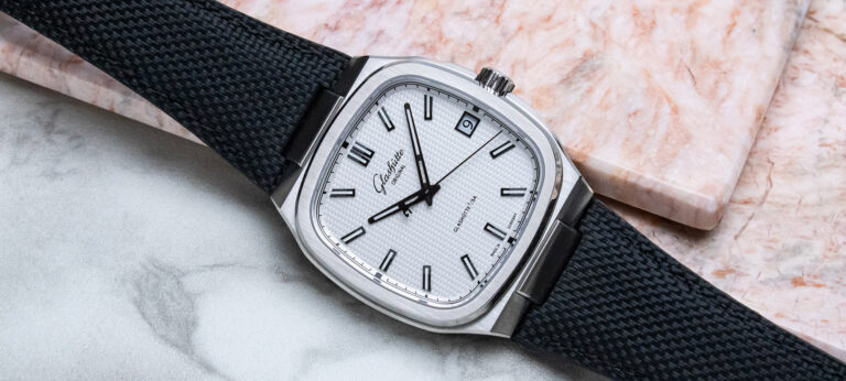 Hands-On: The Revised Glashütte Original 70s Watch Is An Understated, Excellent Dark Horse